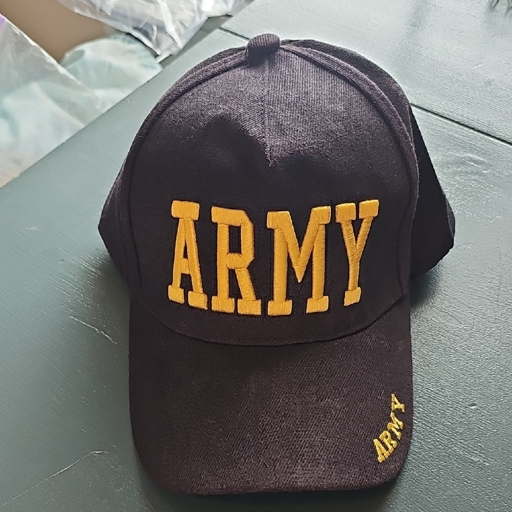 Black‎ and Yellow ARMY Cap. New With Out Tags